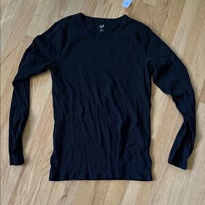 GAP women’s favorite Black Long Sleeve Tee